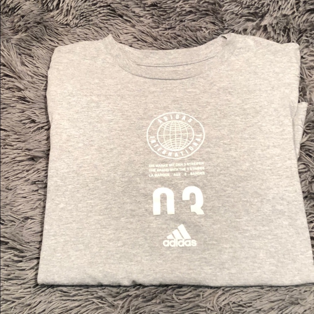 Adidas T-shirt